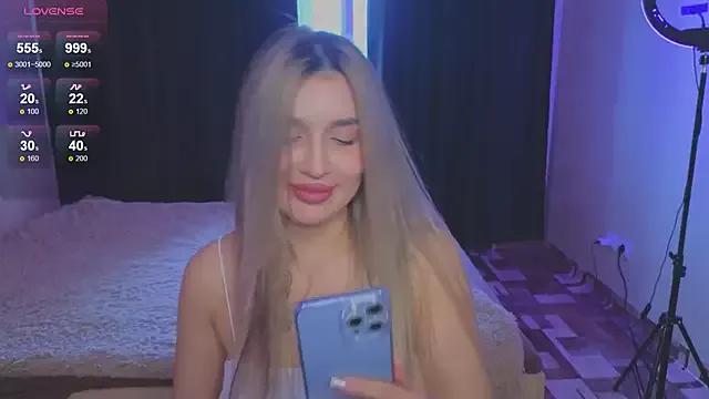 RoxyChill from StripChat is Freechat