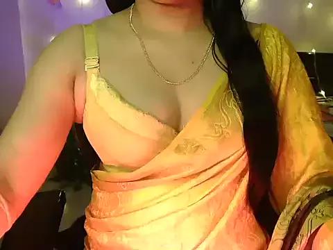 Royal_zara from StripChat is Freechat