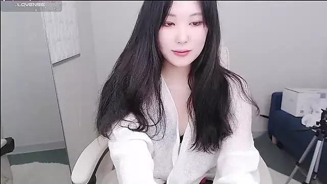 Ruby_p from StripChat is Freechat