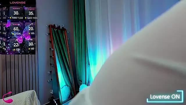 SabrinaJade from StripChat is Freechat