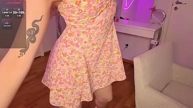 Try the thrill of flirt babes with our cam hosts, featuring unclothed wildness while getting naked and playing with their favored sex toys.