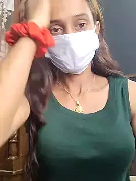 Saharaa from StripChat is Freechat