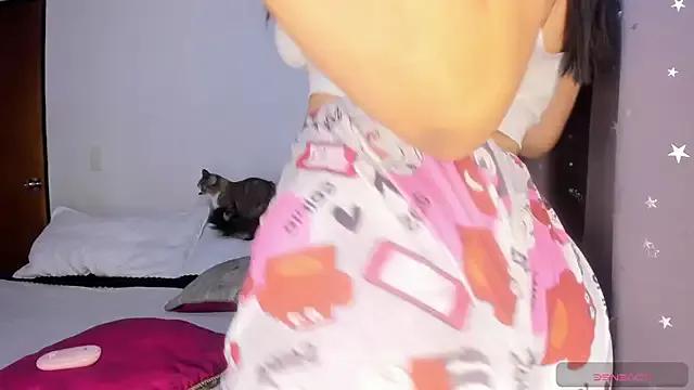 Try the thrill of flirt babes with our cam hosts, featuring unclothed wildness while getting naked and playing with their favored sex toys.