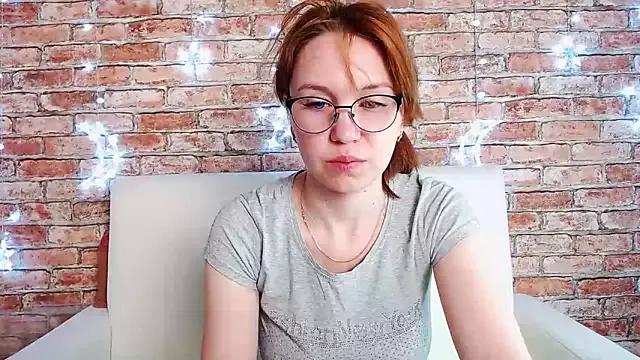 Samantha_XKiss from StripChat is Freechat