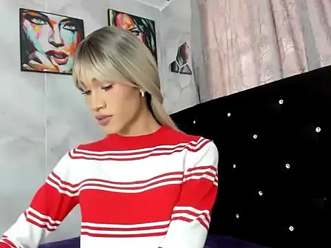 Try the thrill of flirt babes with our cam hosts, featuring unclothed wildness while getting naked and playing with their favored sex toys.