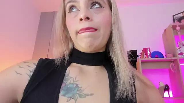 Try the thrill of flirt babes with our cam hosts, featuring unclothed wildness while getting naked and playing with their favored sex toys.