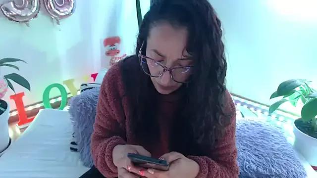 samy_love35 from StripChat is Freechat