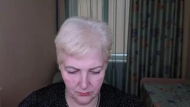 Sandra_Snowy from StripChat is Freechat