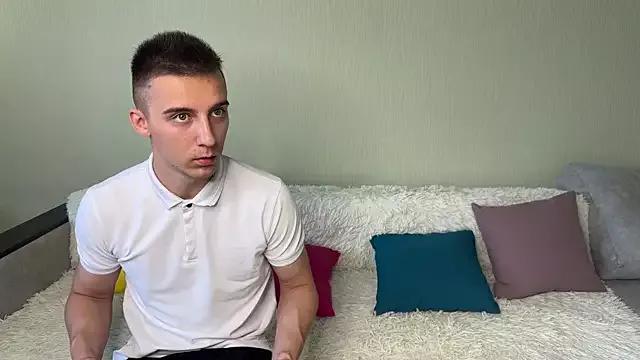 SandraGaze from StripChat is Freechat