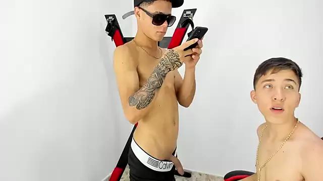 Photos of Santiago_LatinBoy from StripChat is Freechat