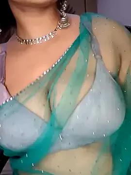 Sara_1618 from StripChat is Freechat