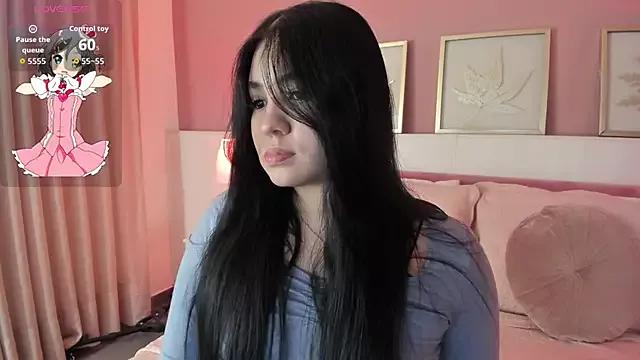 Sara_Hills_ from StripChat is Freechat