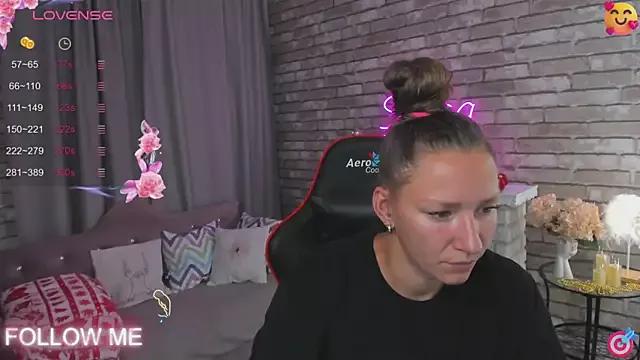 Try the thrill of flirt babes with our cam hosts, featuring unclothed wildness while getting naked and playing with their favored sex toys.