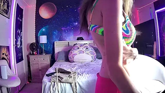 SarahStarr2020 from StripChat is Freechat
