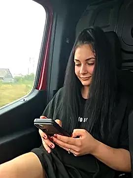 SaraViss20 from StripChat is Freechat