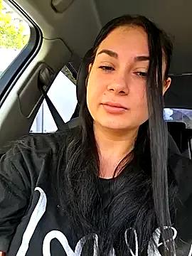 SaraViss20 from StripChat is Freechat