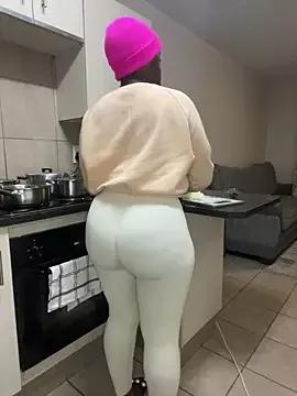 SAsexy_juicy from StripChat is Freechat