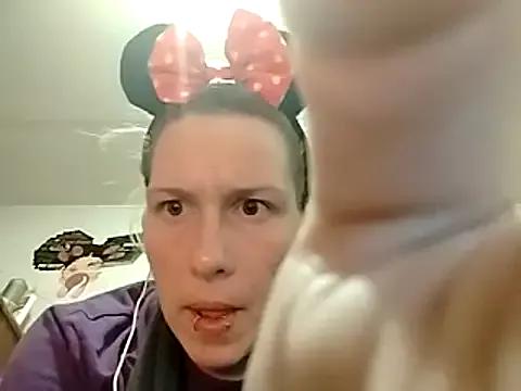 Sassy_Savage from StripChat is Freechat
