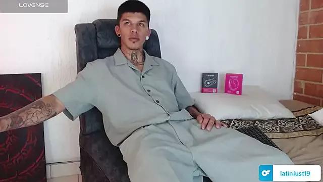 Savajelust from StripChat is Freechat