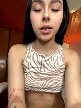 Scarlet_pinkk from StripChat is Freechat