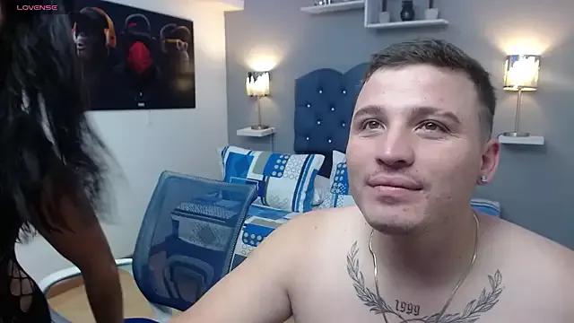 scarlett_and_justin from StripChat is Freechat