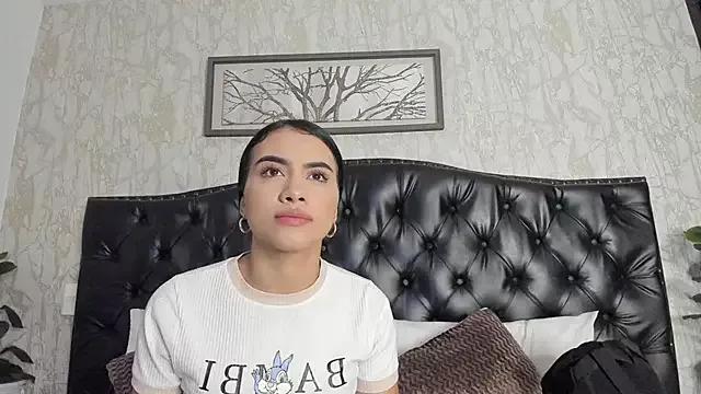 Try the thrill of flirt babes with our cam hosts, featuring unclothed wildness while getting naked and playing with their favored sex toys.