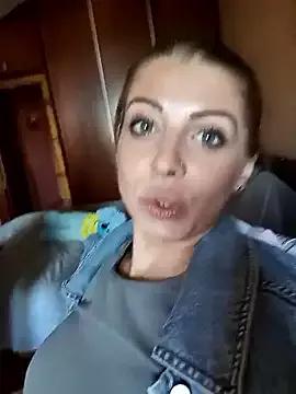 Scromnica94 from StripChat is Freechat