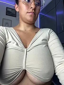Seized_lust from StripChat is Freechat
