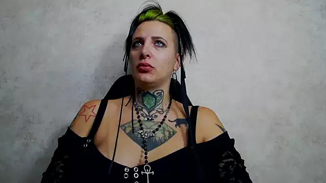 SelenasJones from StripChat is Freechat