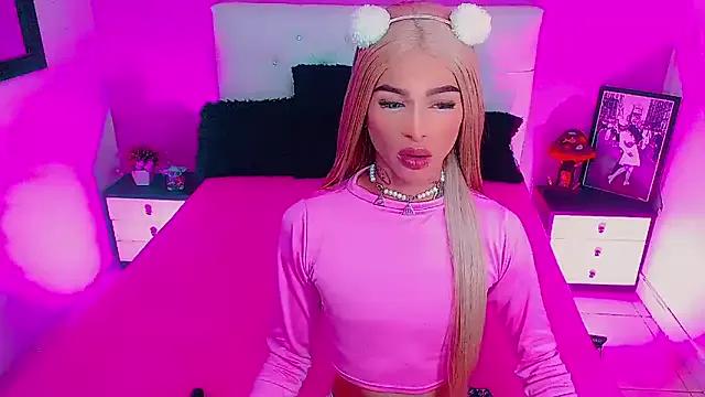 sexy_isabella_ from StripChat is Freechat