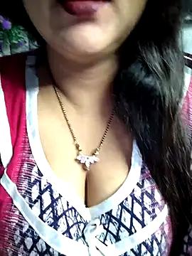SEXY_KAMANAA from StripChat is Freechat