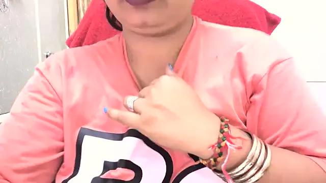 Sexy_Regina from StripChat is Freechat