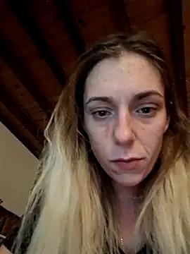 SexyAlya from StripChat is Freechat