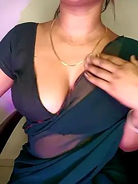 SexyAndHottie from StripChat is Freechat