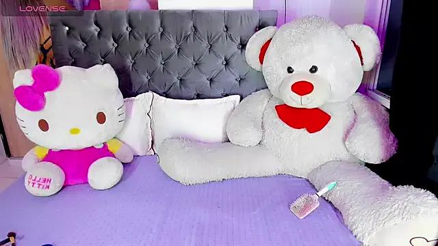 SexyJuliaa01 from StripChat is Freechat
