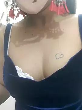 Sexykiaraagoddess from StripChat is Freechat