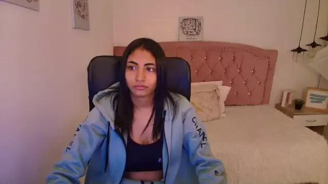 shaneelle from StripChat is Freechat