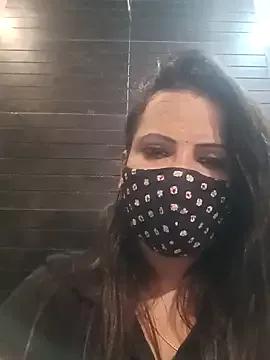 simmi_love from StripChat is Freechat