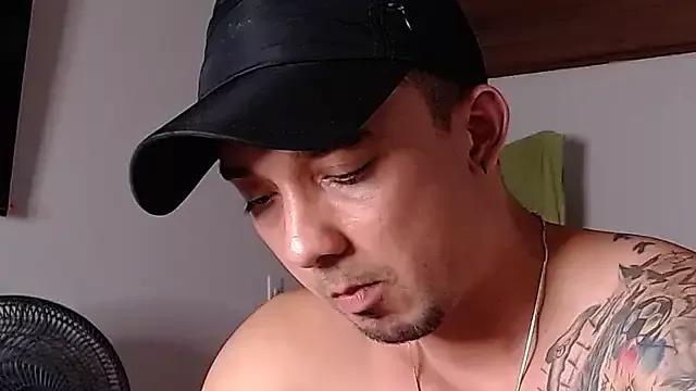 SimonRoberth from StripChat is Freechat