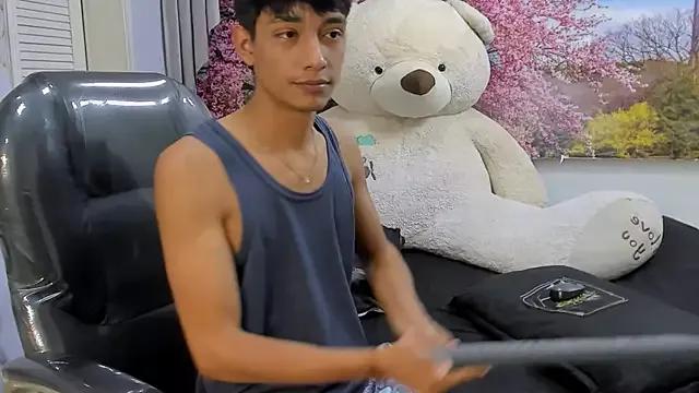 Sir_of_Lust from StripChat is Freechat