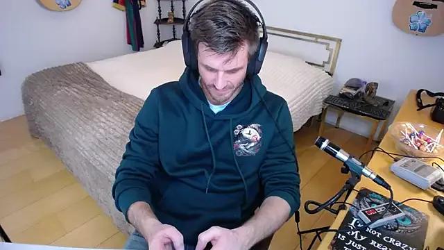 skatejocke from StripChat is Freechat