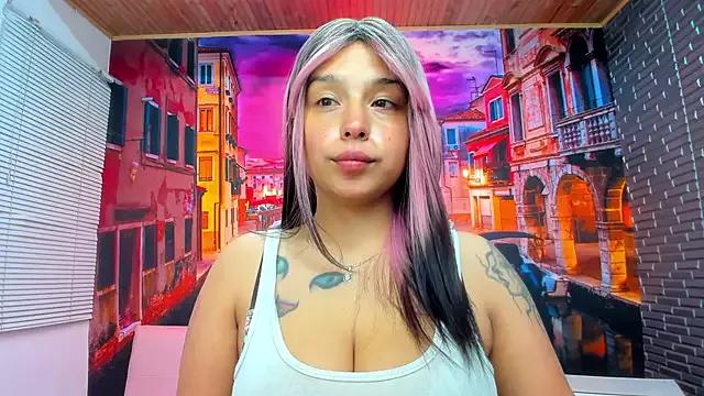 Small_naughty_ from StripChat is Freechat