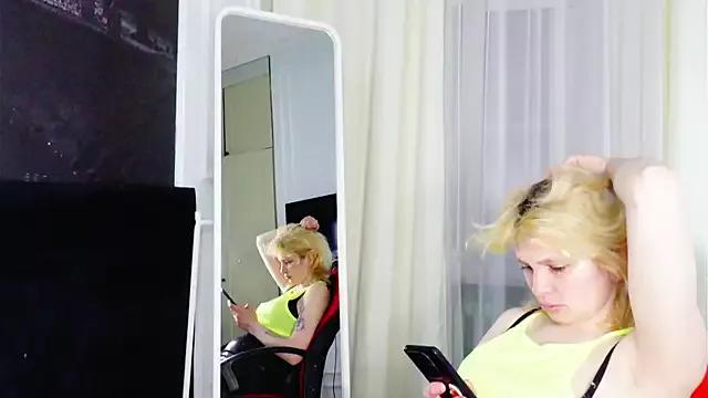 SofiaFoster_ from StripChat is Freechat