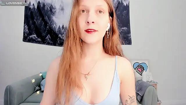 SolarAlice from StripChat is Freechat