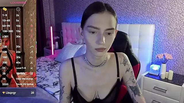 SophieCatty from StripChat is Freechat