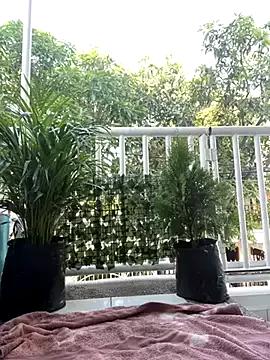 SophieD from StripChat is Freechat