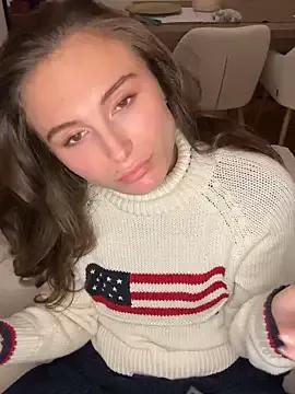 Photos of SophiiaStarr from StripChat is Freechat