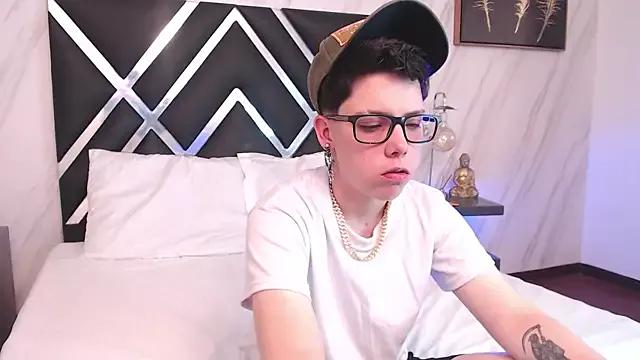 SpencerMontgomery from StripChat is Freechat