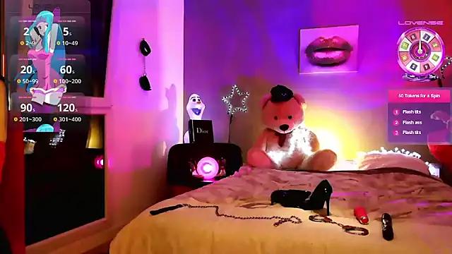 Try the thrill of flirt babes with our cam hosts, featuring unclothed wildness while getting naked and playing with their favored sex toys.