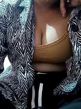 Sucking_baby from StripChat is Freechat